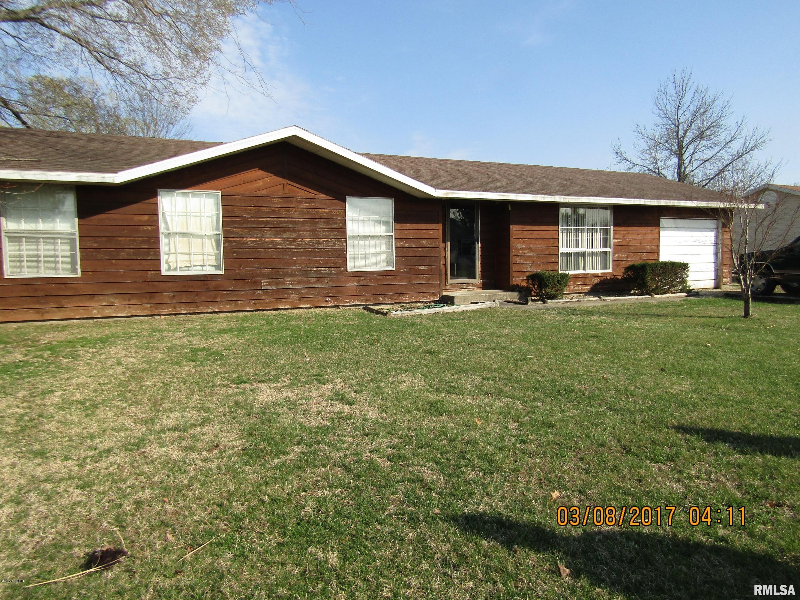 304 Roddy Road Salem, IL 62881 - Photo 9 of 9 Gallery Image 9
