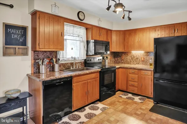 $245,000 | 504 East Linden Street, Fleetwood, PA 19522