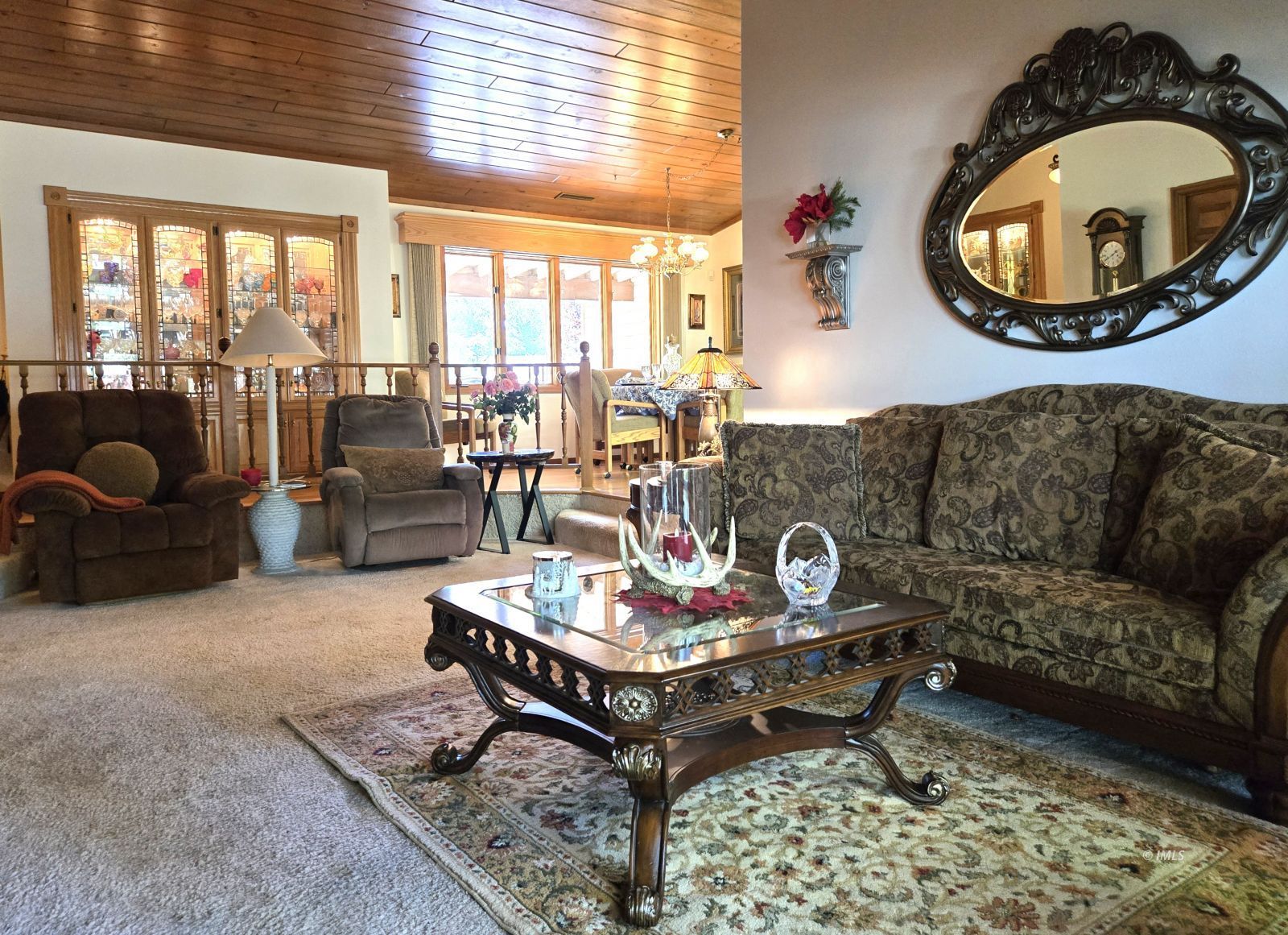 221 Mt Tom Road Bishop, CA 93514 - Photo 4 of 23 Living Room