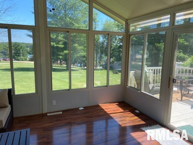 1040 Lakeview Road North Dahinda, IL 61428 - Photo 17 of 19 Gallery Image 17