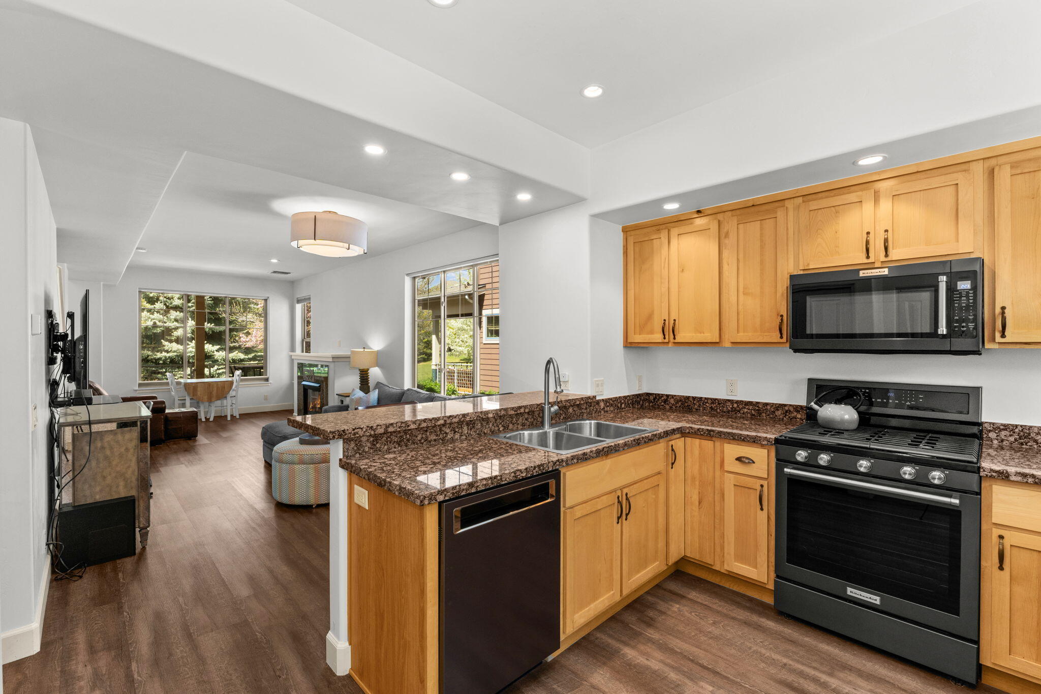 841 Heartland Way Hailey, ID 83333 - Photo 8 of 29 Kitchen
