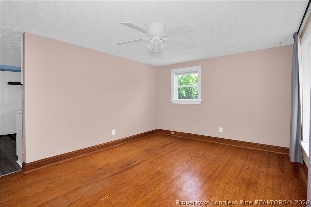219 East Clinton Street Autryville, NC 28318 - Photo 7 of 41