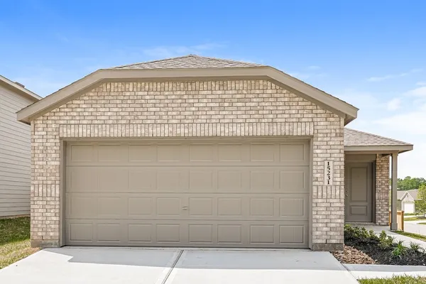 $2,085 | 15231 Abella Drive, Conroe, TX 77316