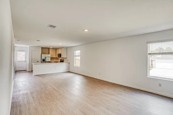 $2,085 | 15231 Abella Drive, Conroe, TX 77316