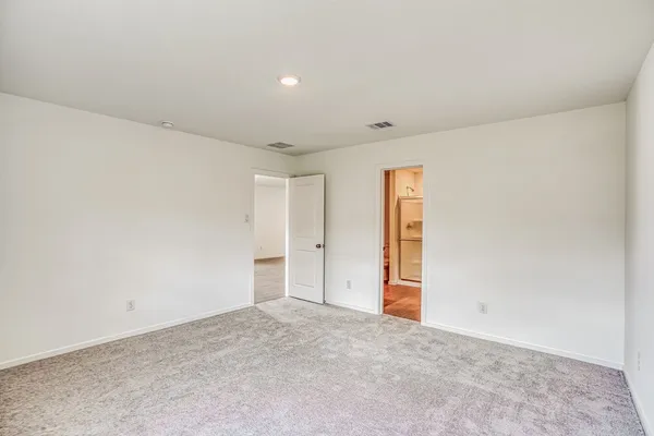 $2,085 | 15231 Abella Drive, Conroe, TX 77316