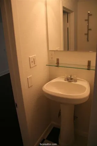 $900 | 3109 Maloney Avenue, Unit A, Bryan, TX 77801