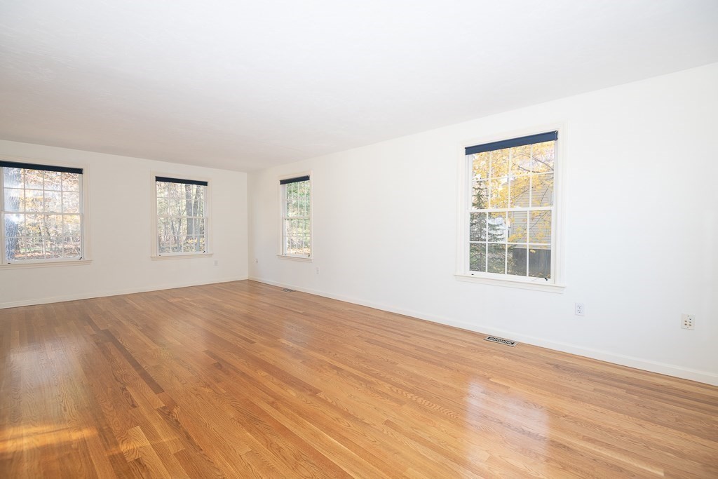 7 Scarsdale Road Natick, MA 01760 - Photo 10 of 41 Gallery Image 10