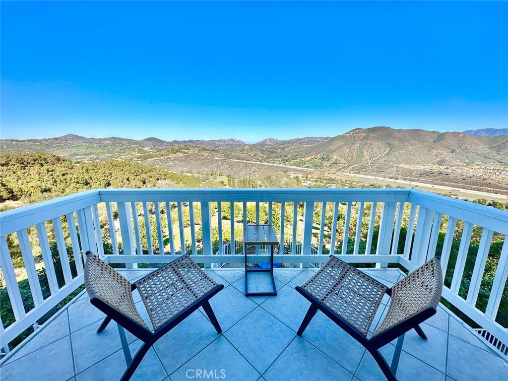 2160 Puerto Del Mundo Fallbrook, CA 92028 - Photo 9 of 63
