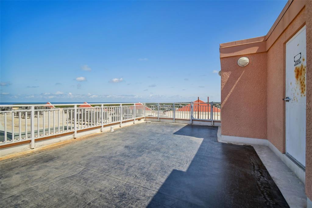 4516 Seagull Drive, Unit 807 New Port Richey, FL 34652 - Photo 70 of 100 a view of a balcony