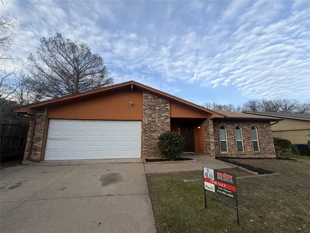 $316,900 | 4019 Rushmoor Drive, Arlington, TX 76016