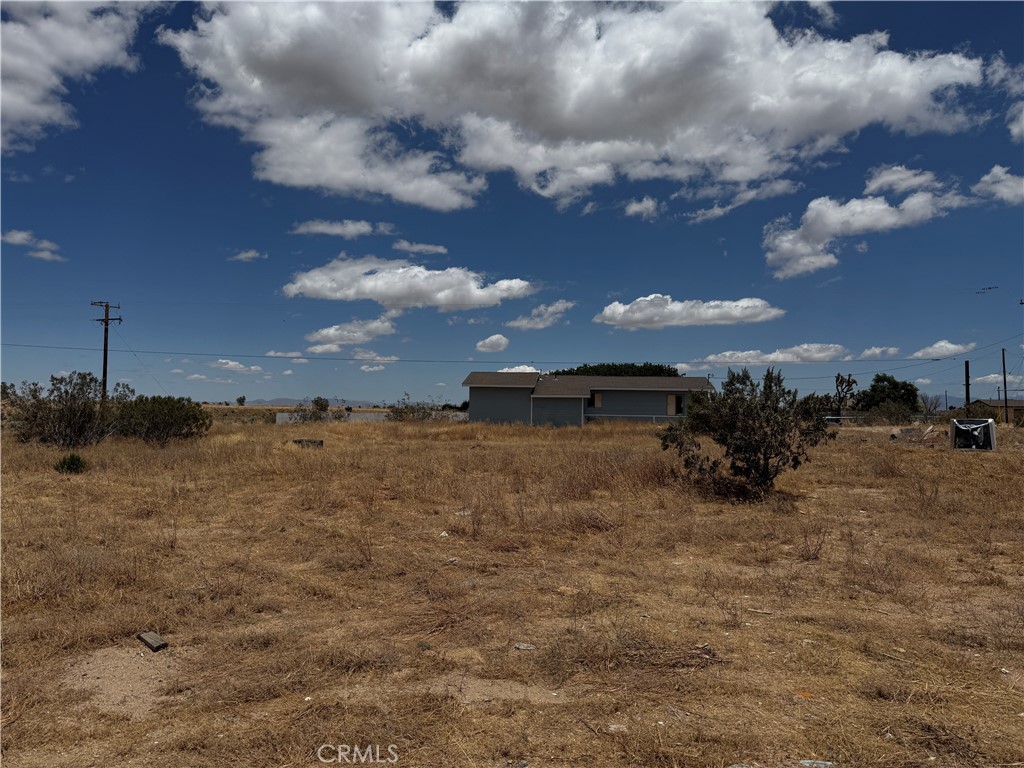 11744 Wagon Wheel Road Phelan, CA 92371 - Photo 18 of 26
