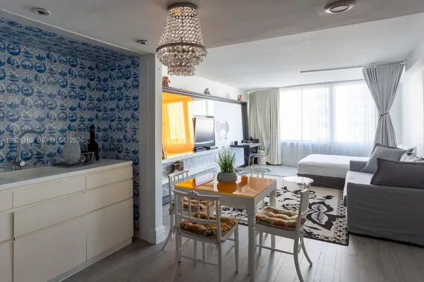 $3,900 | 1100 West Avenue, Unit 1004, Miami Beach, FL 33139