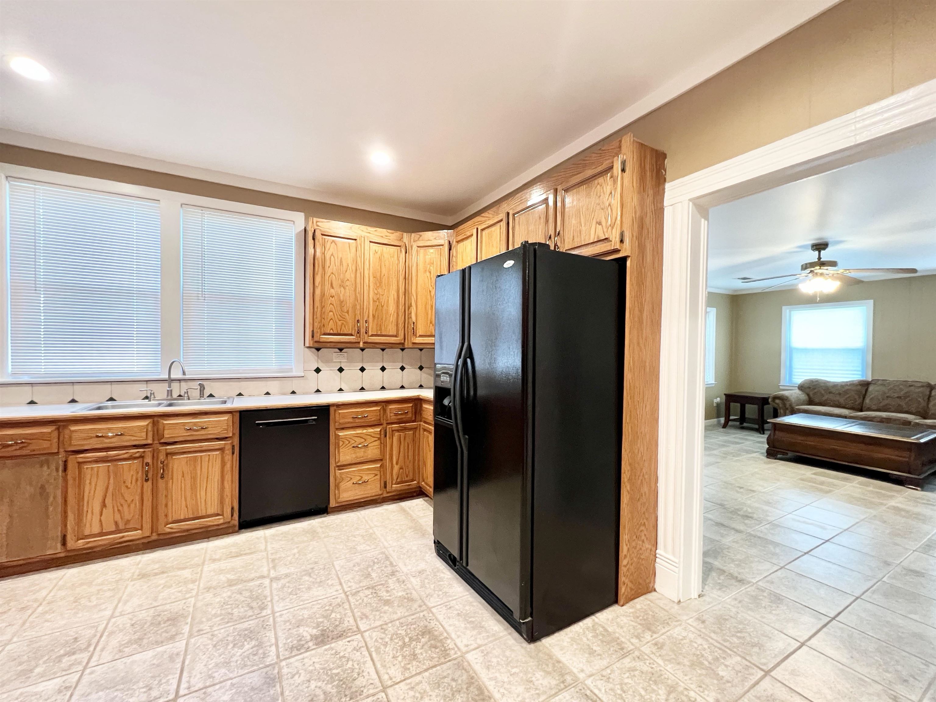 16852 Black Devine Road Loxley, AL 36551 - Photo 9 of 24 Kitchen