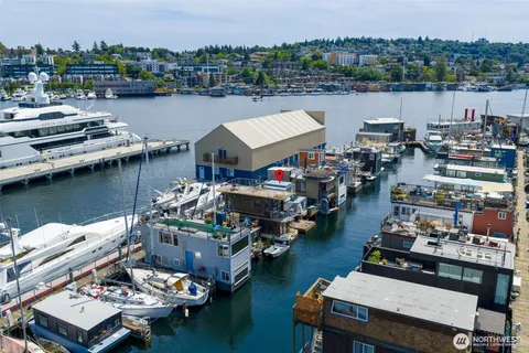 $383,000 | 2143 North Northlake Way, Unit 11, Seattle, WA 98103