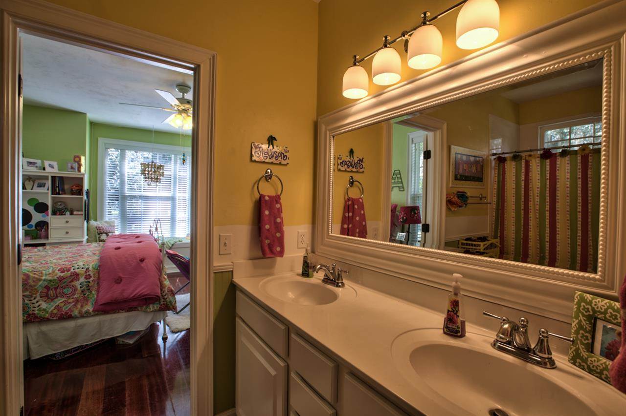 10992 Luna Point Road Tallahassee, FL 32312 - Photo 8 of 25 Gallery Image 8