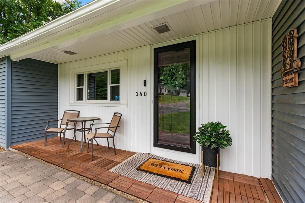 340 Berlin Road Marlborough, MA 01752 - Photo 6 of 37 Gallery Image 6