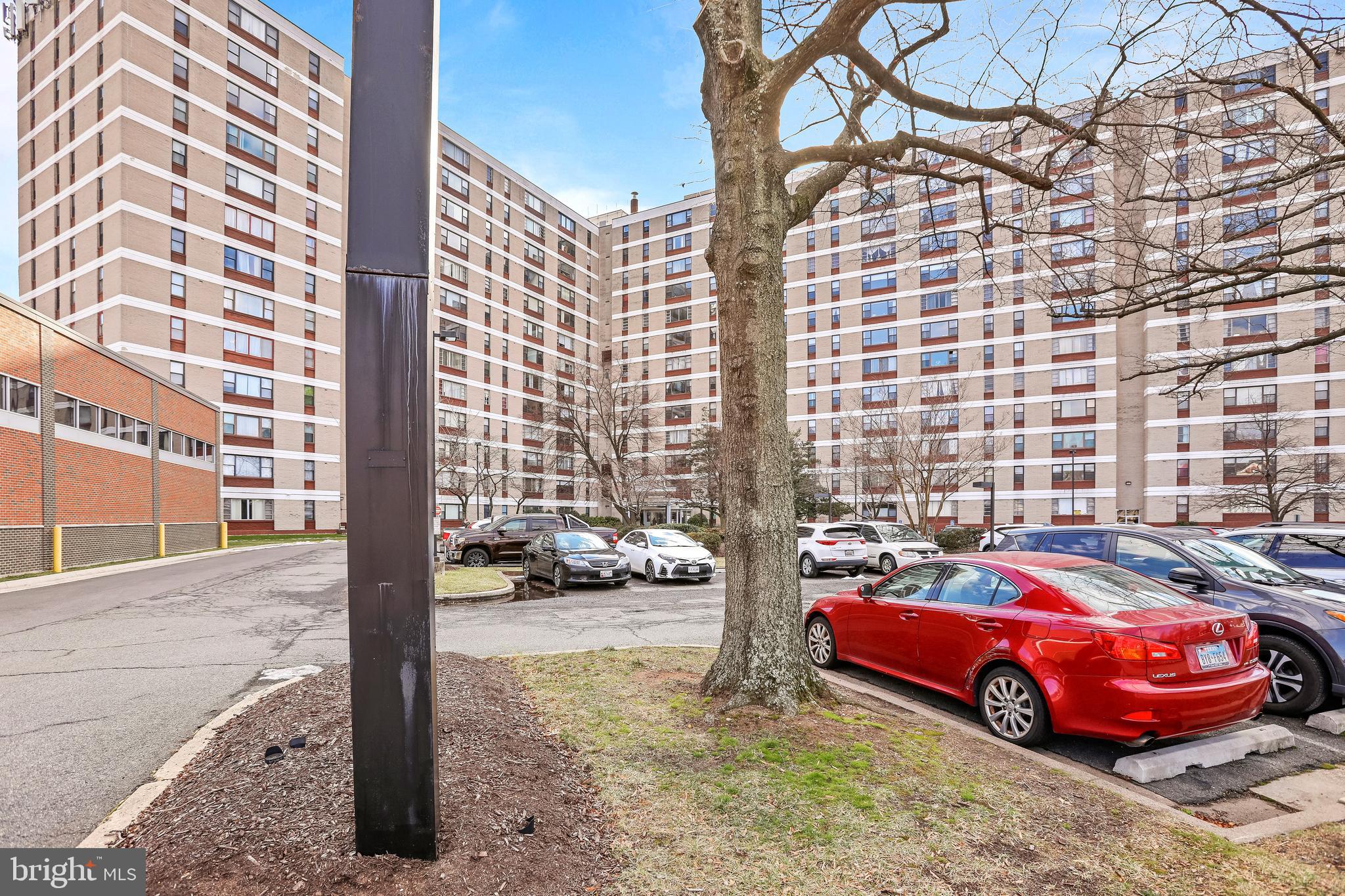 4600 Duke Street, Unit 1017 Alexandria, VA 22304 - Photo 2 of 15