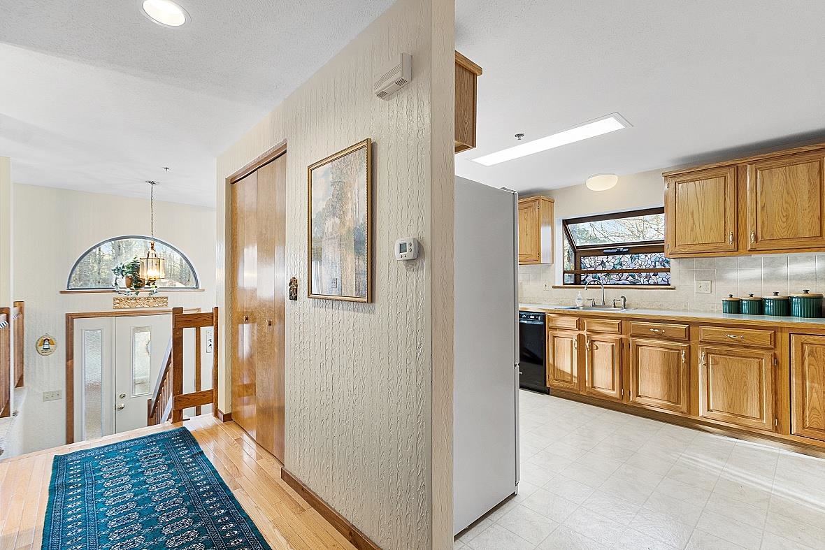 9 Overlook Drive, Unit E Atkinson, NH 03811 - Photo 11 of 34