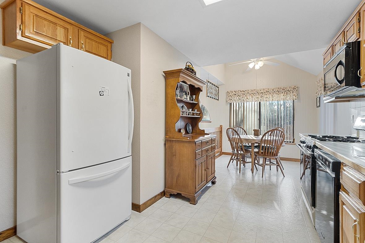 9 Overlook Drive, Unit E Atkinson, NH 03811 - Photo 15 of 34