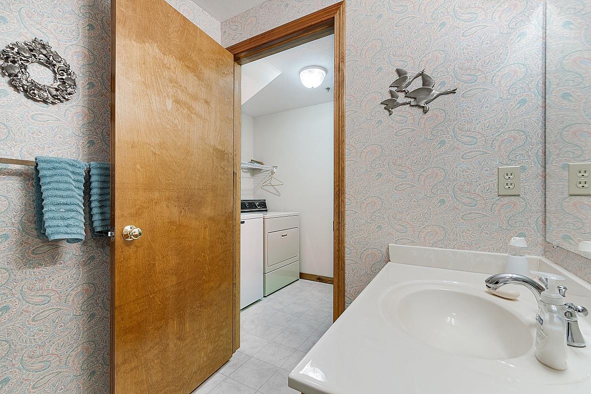 9 Overlook Drive, Unit E Atkinson, NH 03811 - Photo 23 of 34