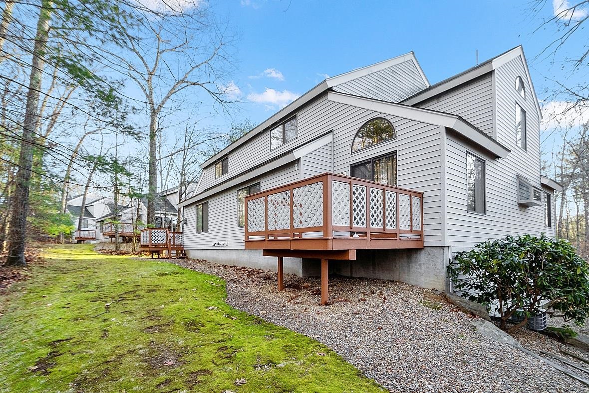 9 Overlook Drive, Unit E Atkinson, NH 03811 - Photo 4 of 34