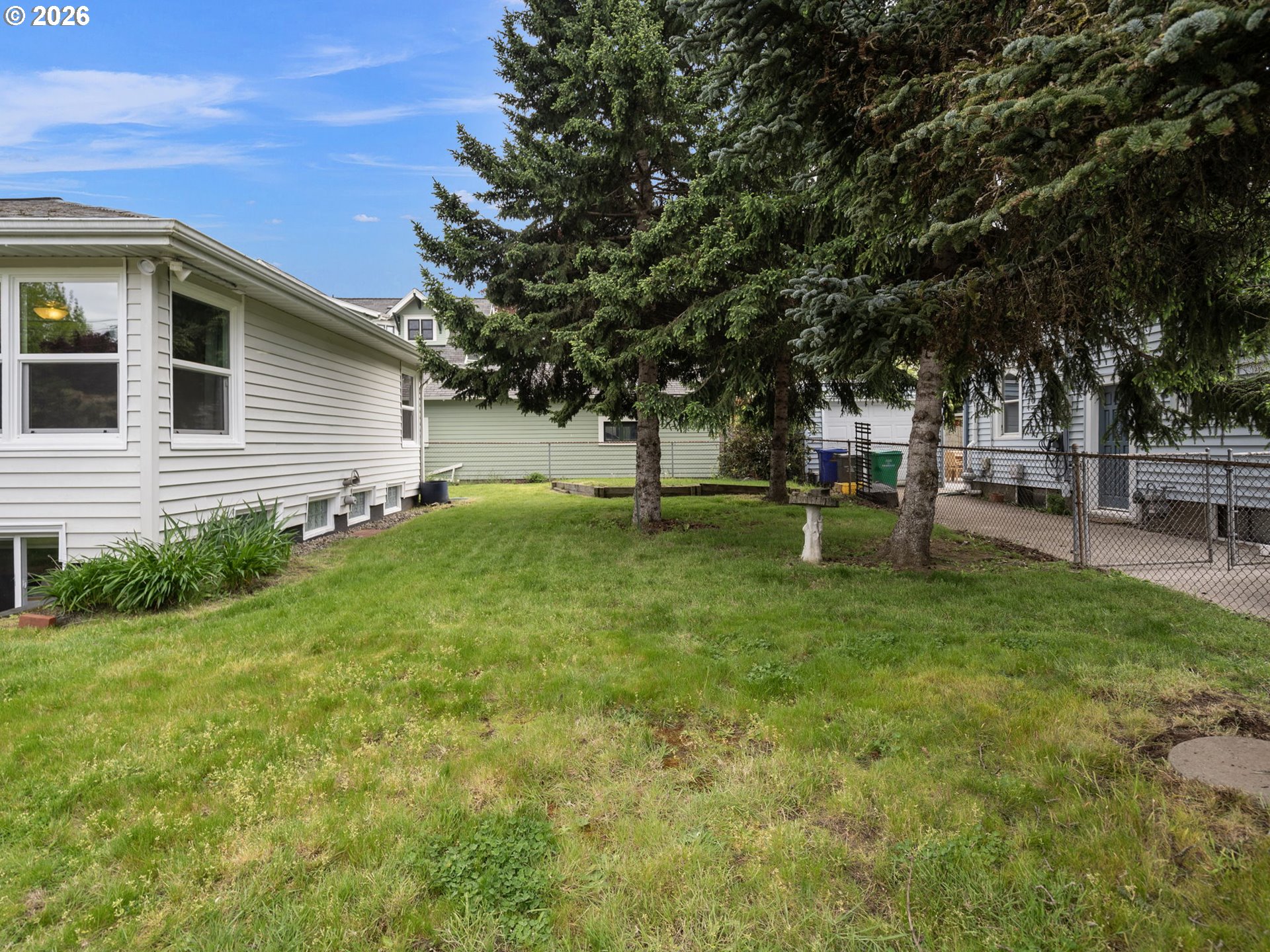 7060 Northeast Davis Street Portland, OR 97213 - Photo 18 of 21