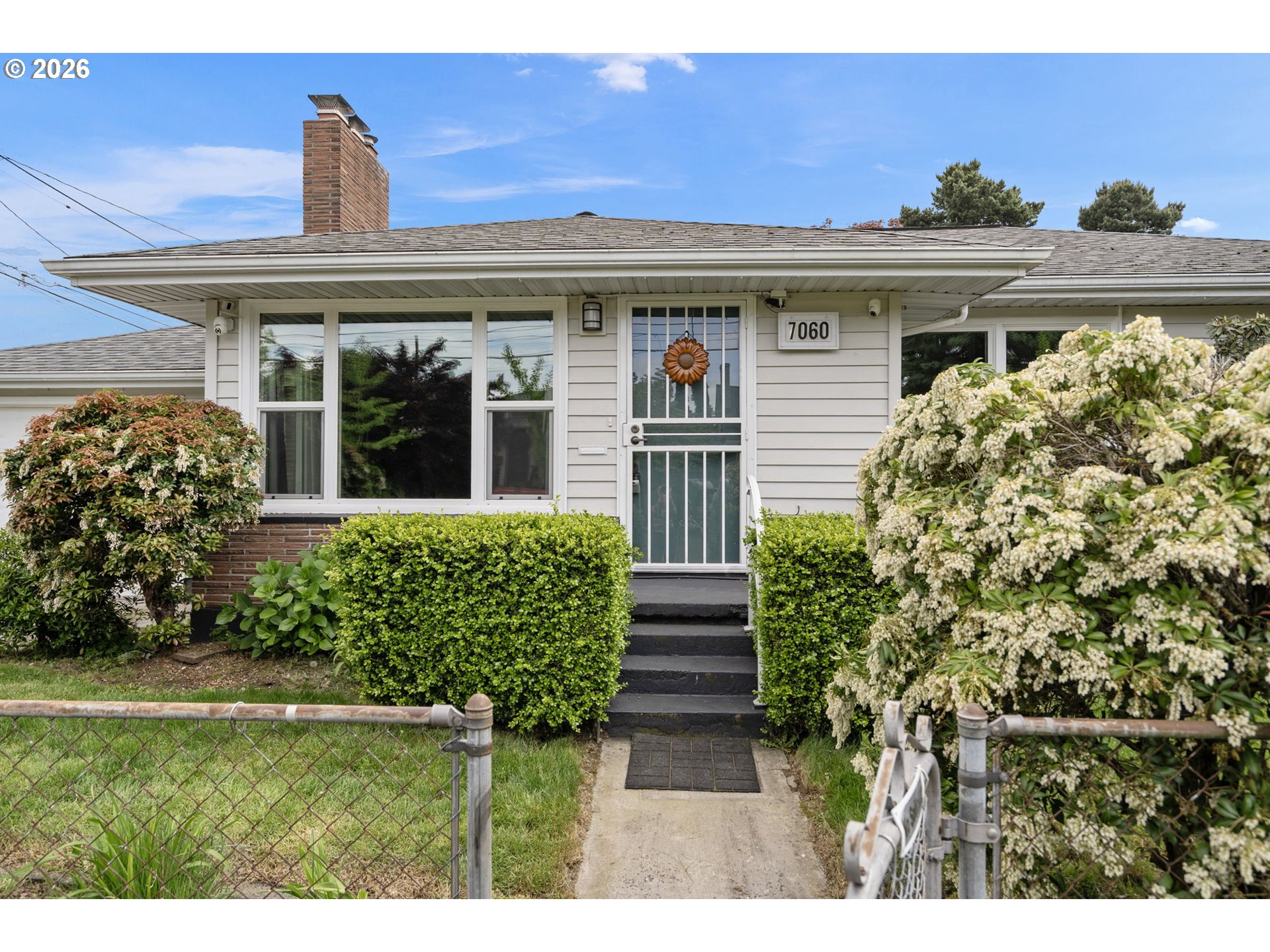 7060 Northeast Davis Street Portland, OR 97213 - Photo 3 of 21