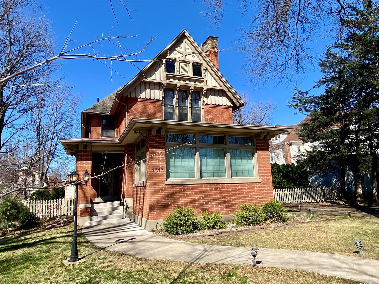 1317 State Street Quincy, IL 62301 - Photo 4 of 66 Gallery Image 4