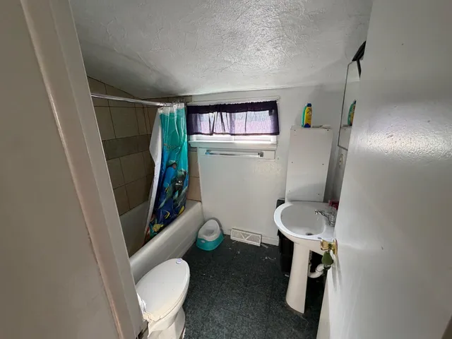 $99,977 | 405 Utah Street, Medicine Bow, WY 82329