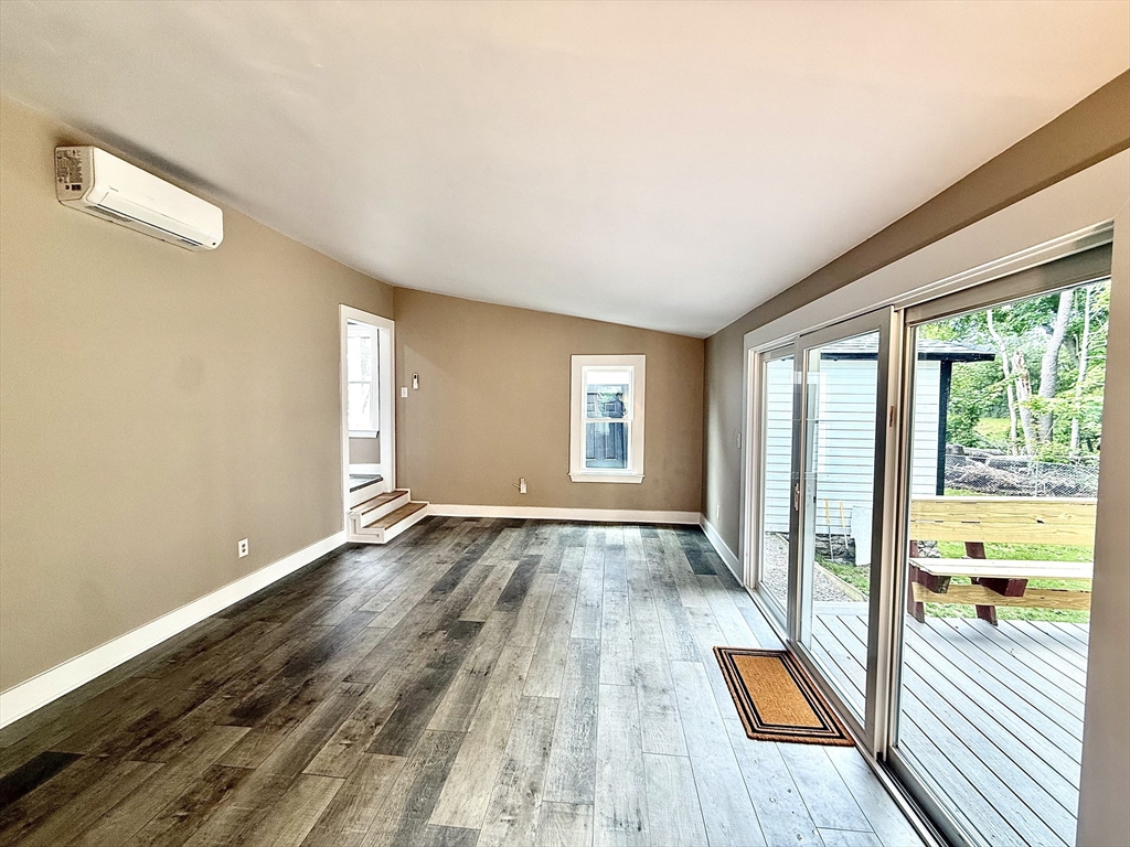 6 Wheelock Street Oxford, MA 01540 - Photo 19 of 30
