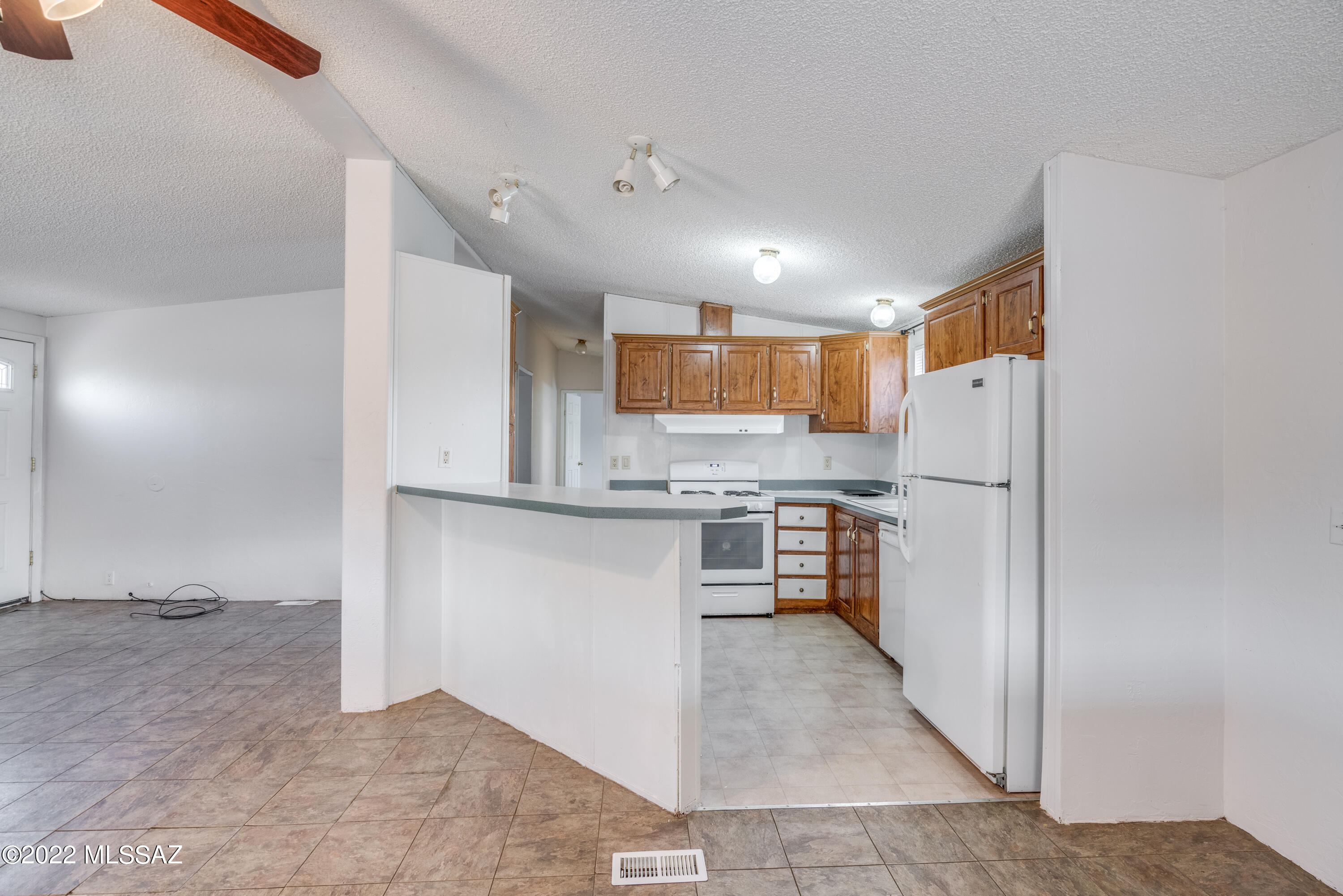9484 West Picture Rocks Road Tucson, AZ 85743 - Photo 13 of 32