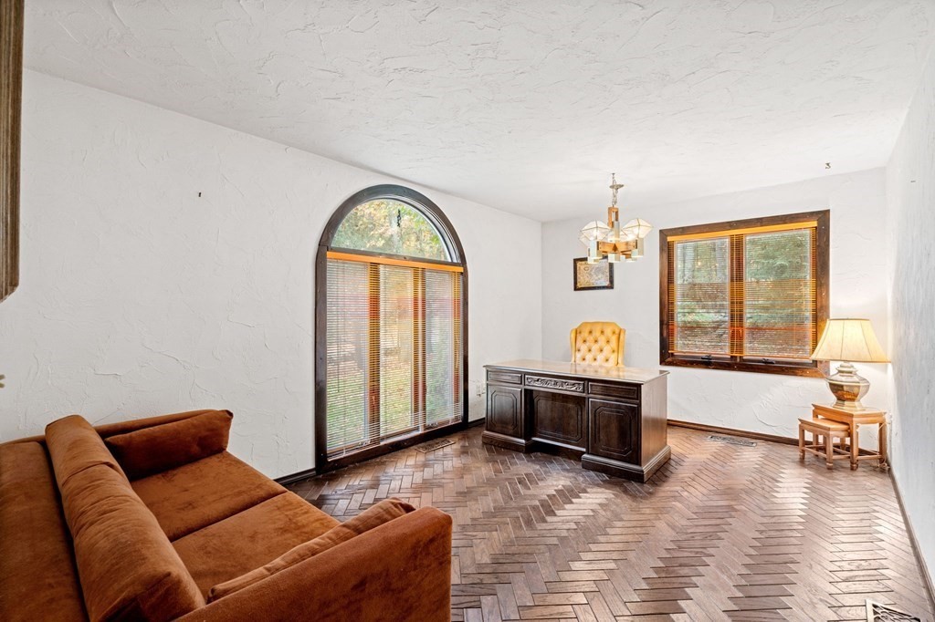 315 Main Street Boxford, MA 01921 - Photo 16 of 28