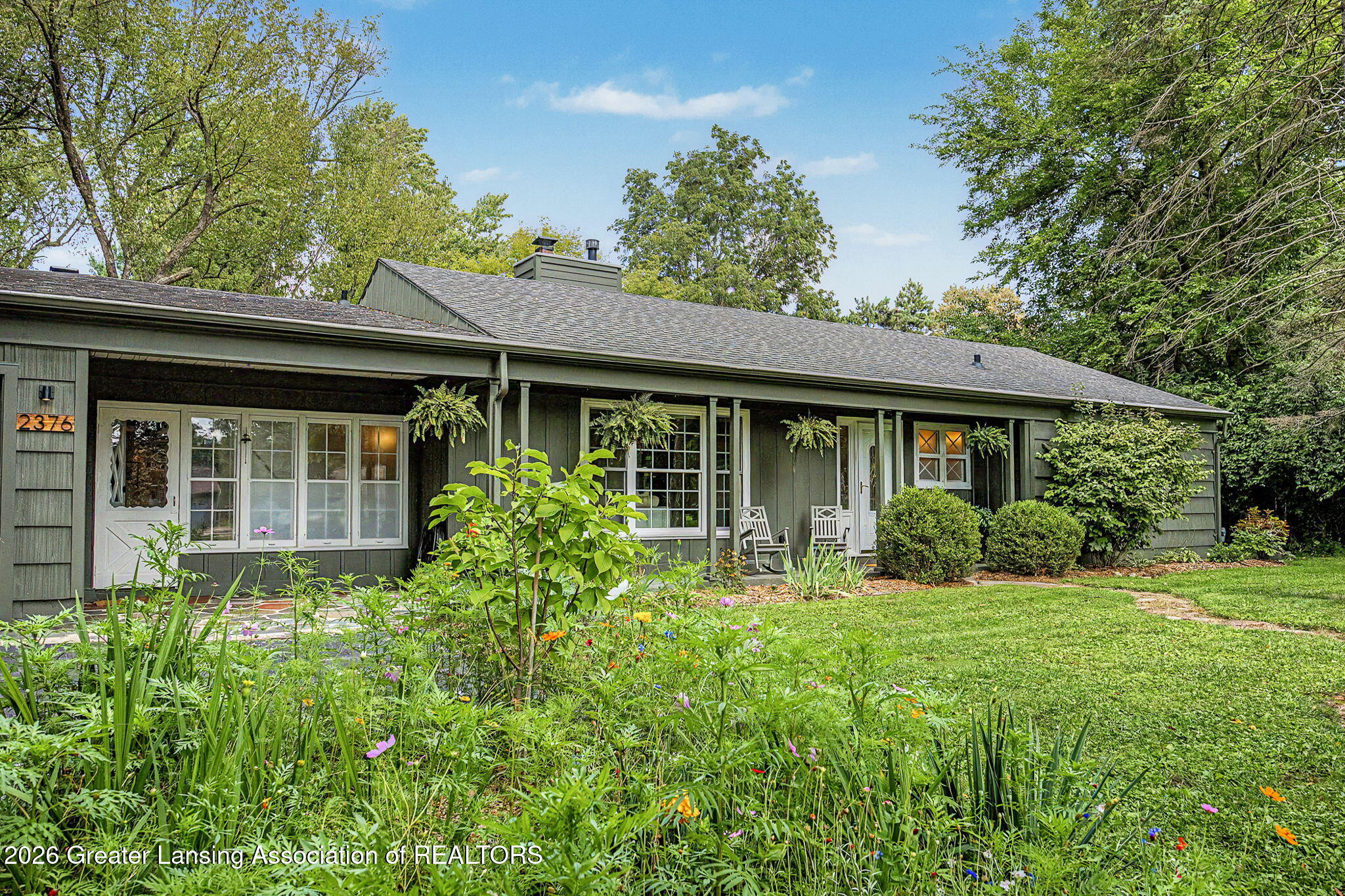 2376 Hulett Road Okemos, MI 48864 - Photo 3 of 38 2-web-or-mls-CQ1A1977
