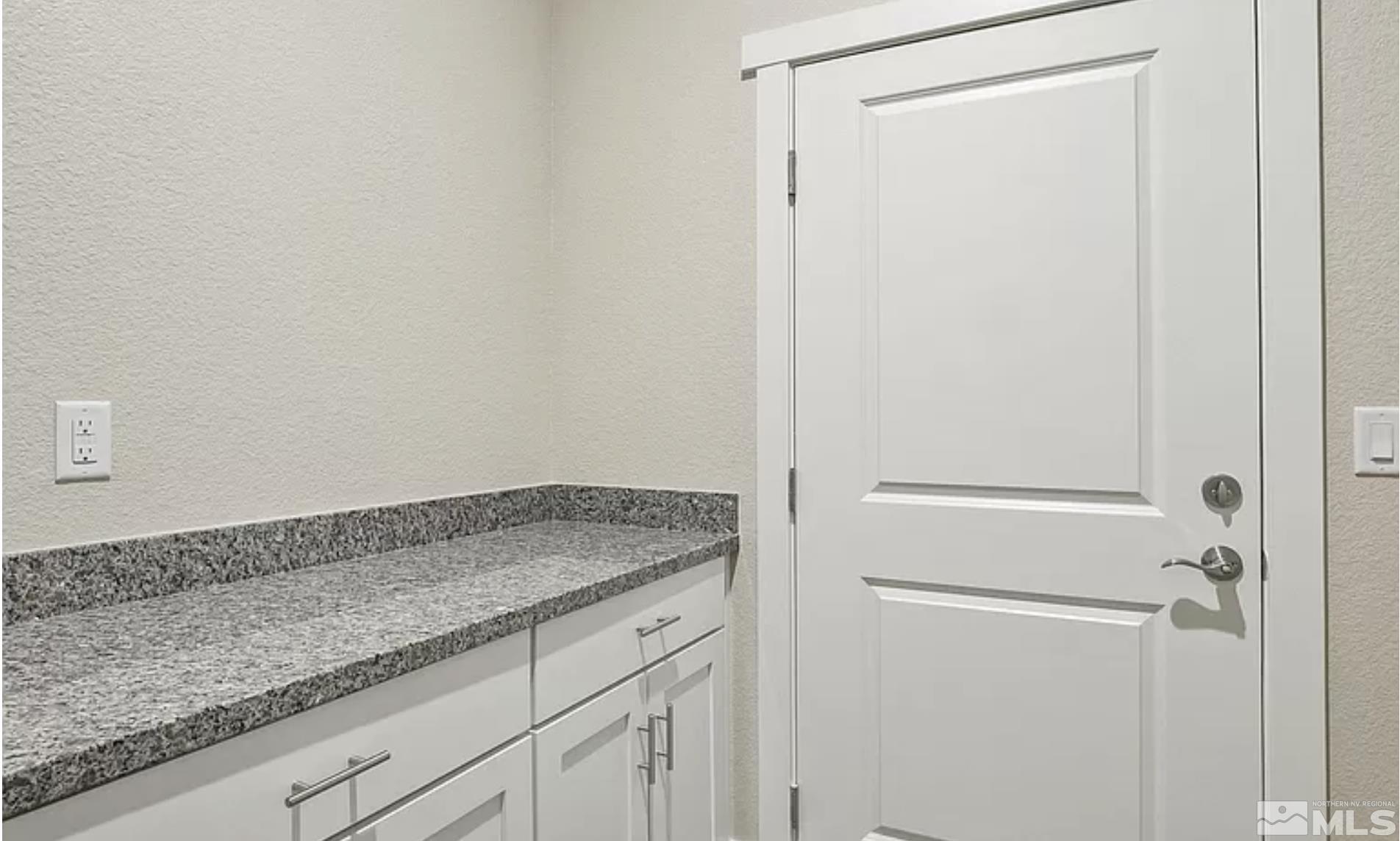 447 Axelson, Unit 41 Genoa, NV 89411 - Photo 8 of 25 Photo 8