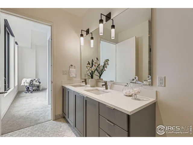 $929,900 | 1750 Wewatta Street, Unit 1821, Denver, CO 80202