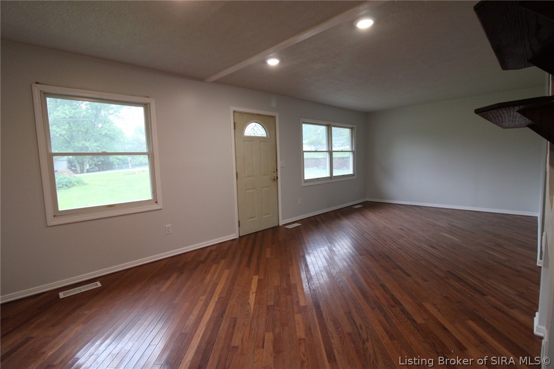 2123 Cherry Circle Georgetown, IN 47122 - Photo 4 of 24