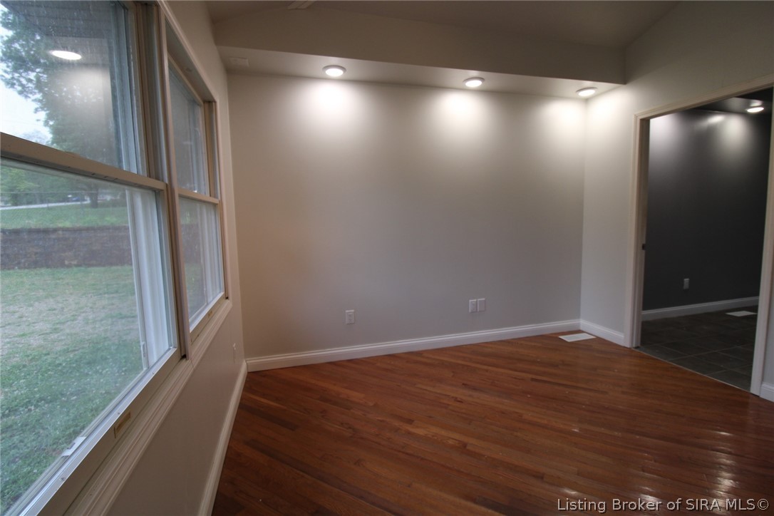 2123 Cherry Circle Georgetown, IN 47122 - Photo 7 of 24