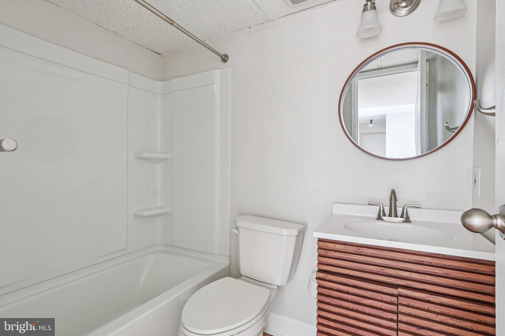 280 Bridgewater Road, Unit F8 Brookhaven, PA 19015 - Photo 11 of 16