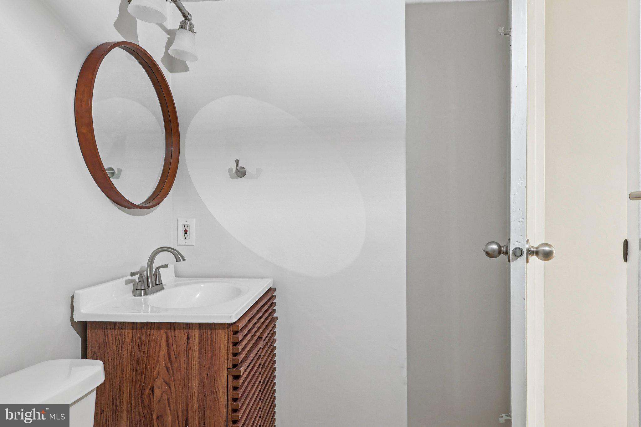 280 Bridgewater Road, Unit F8 Brookhaven, PA 19015 - Photo 10 of 16 Modern bathroom with natural tones.