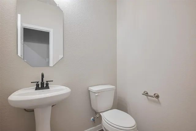 $299,990 | 312 Palero Path, Brookshire, TX 77423