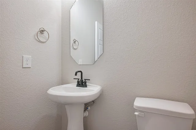 $299,990 | 312 Palero Path, Brookshire, TX 77423