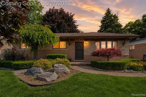 $225,000 | 13533 Masonic, Warren, MI 48088