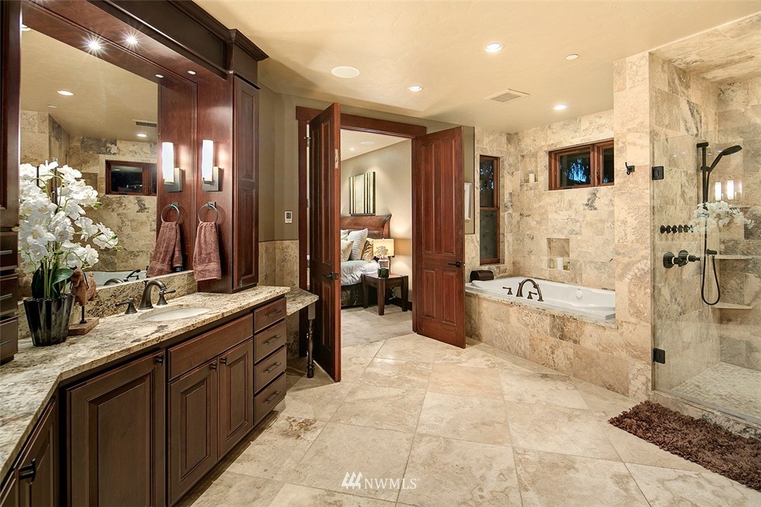 2215 Killarney Way Bellevue, WA 98004 - Photo 14 of 25