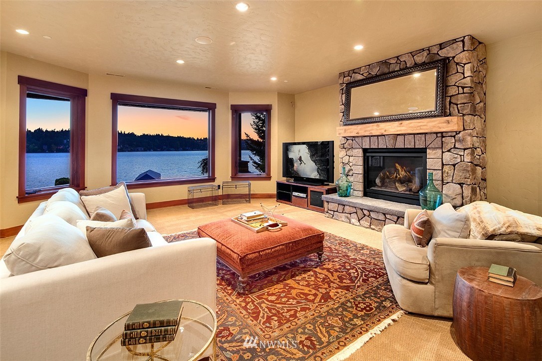 2215 Killarney Way Bellevue, WA 98004 - Photo 17 of 25