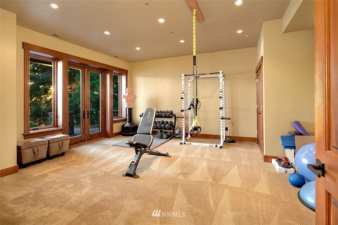 2215 Killarney Way Bellevue, WA 98004 - Photo 22 of 25