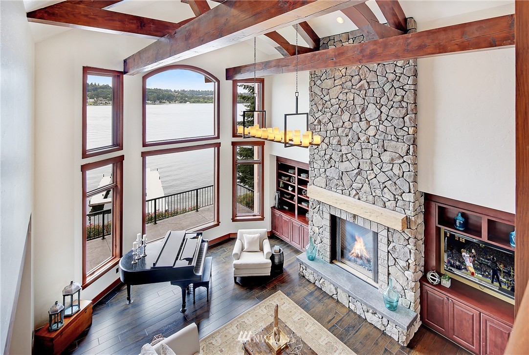 2215 Killarney Way Bellevue, WA 98004 - Photo 4 of 25
