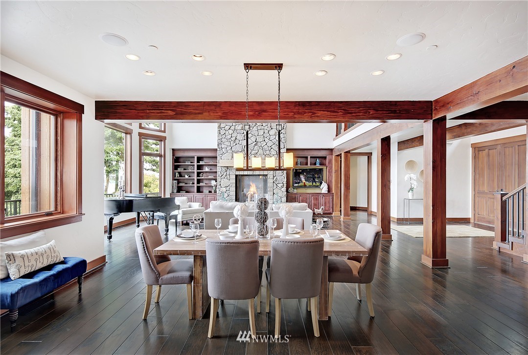 2215 Killarney Way Bellevue, WA 98004 - Photo 5 of 25