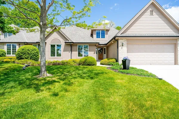 $424,900 | 19190 Stonehedge Drive, Unit B, Brookfield, WI 53045