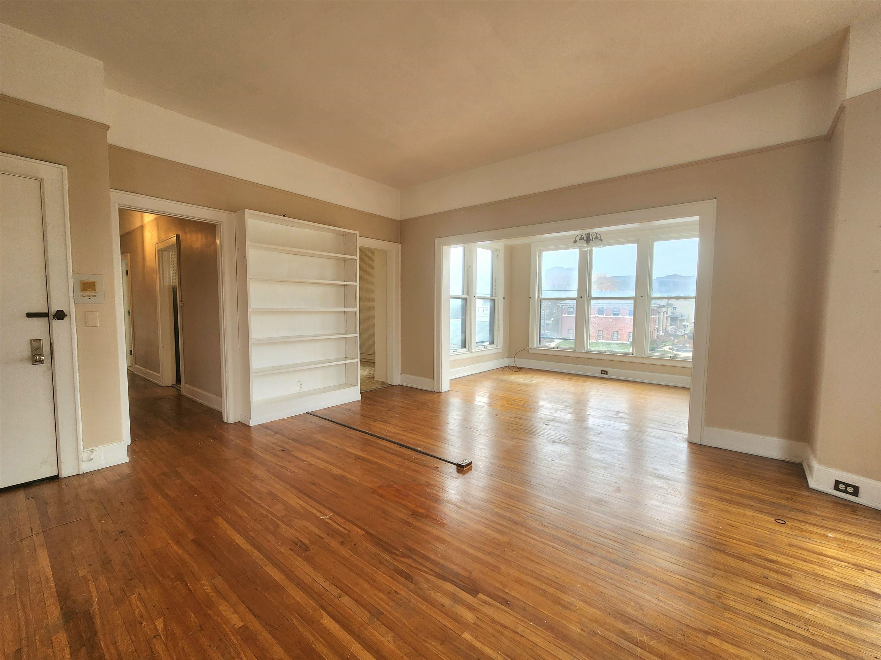 814 Center Avenue, Unit D Bay City, MI 48708 - Photo 4 of 12