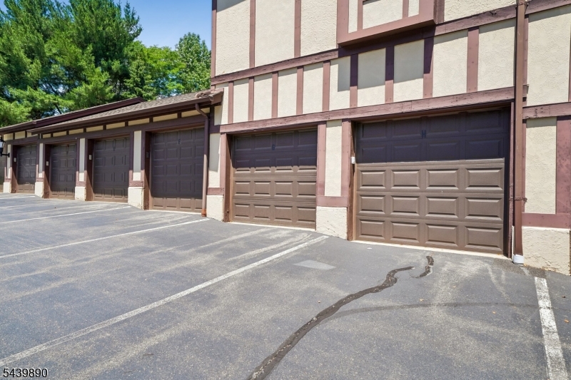 19 Kensington Road, Unit 19H Chatham, NJ 07928 - Photo 21 of 24